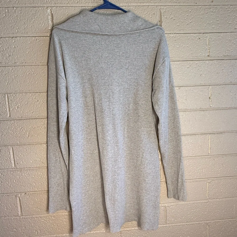 PrettyLittleThing Light Gray Ribbed Sweater - Picture 3 of 7